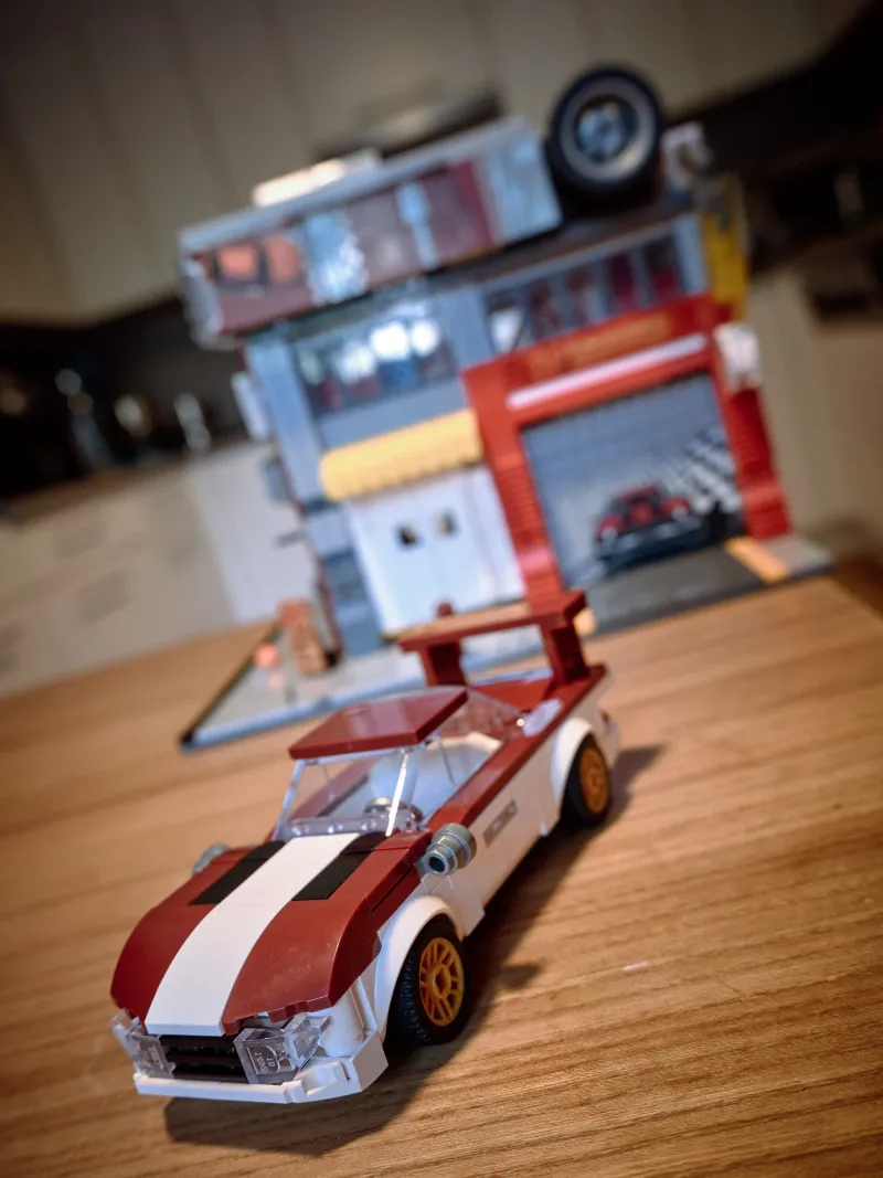 Lumibricks L9088 – Straßen-MOD-Garage
